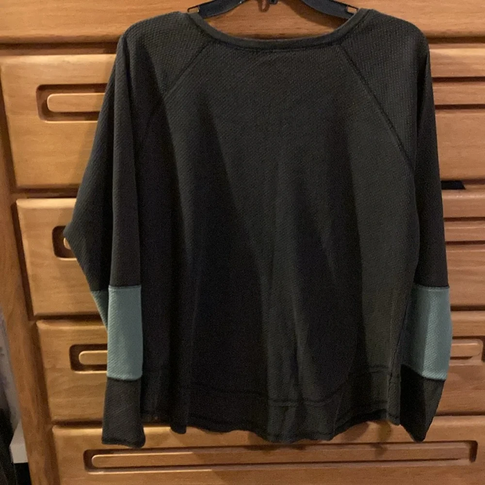 Harley Davidson long sleeve shirt - Picture 2 of 3